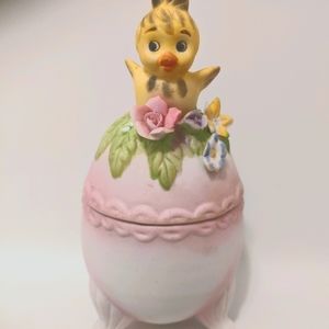 Lefton Porcelain  Easter Chick on an Egg Box